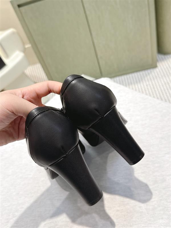 2025112717151249 320